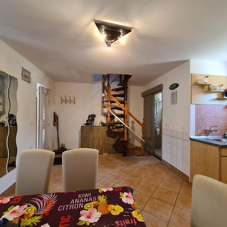 Apartments Tuka Near The Beach ヴィル エクステリア 写真