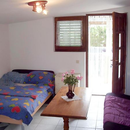 Apartments Tuka Near The Beach ヴィル エクステリア 写真