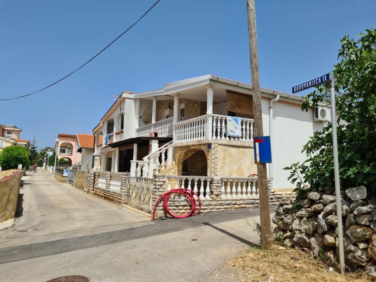 Apartments Tuka Near The Beach ヴィル エクステリア 写真