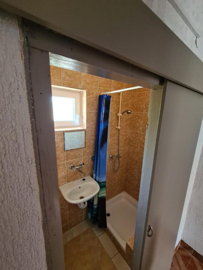 Apartments Tuka Near The Beach ヴィル エクステリア 写真