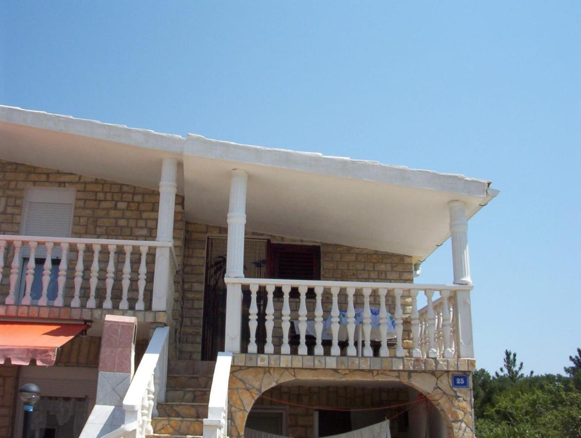 Apartments Tuka Near The Beach ヴィル エクステリア 写真